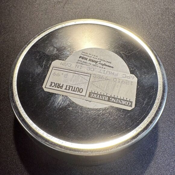 VINTAGE 6 PIECE FOX RUN METAL FRUIT COOKIE CUTTERS IN METAL TIN CONTAINER - Picture 2 of 5